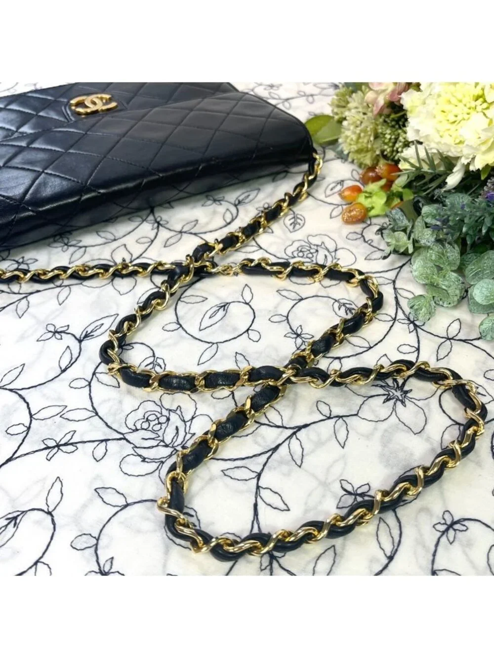 Chanel CC Logo Quilted Chain Shoulder Bag Vintage